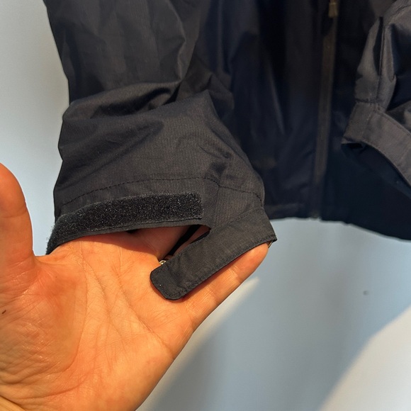 The North Face Men's Navy and Gray Windbreaker - Picture 6 of 14